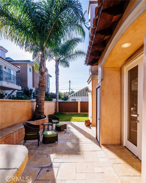 2504 Huntington Lane, Redondo Beach, California 90278, 4 Bedrooms Bedrooms, ,3 BathroomsBathrooms,Residential,Sold,Huntington,SB17090554