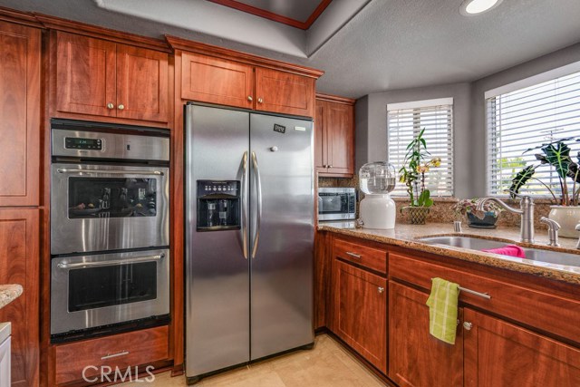 202 Helberta Avenue, Redondo Beach, California 90277, 3 Bedrooms Bedrooms, ,2 BathroomsBathrooms,Residential,Sold,Helberta,SB20063398