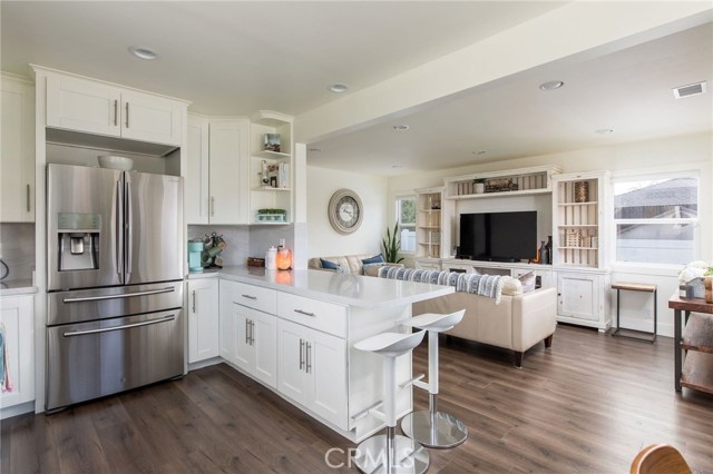 1012 Avenue C, Redondo Beach, California 90277, 4 Bedrooms Bedrooms, ,2 BathroomsBathrooms,Residential,Sold,Avenue C,SB19263287