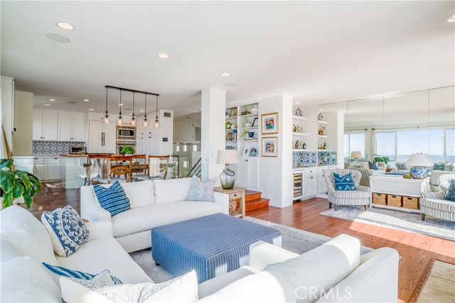 225 38th, Manhattan Beach, California 90266, 3 Bedrooms Bedrooms, ,3 BathroomsBathrooms,Residential,Sold,38th,SB19020609