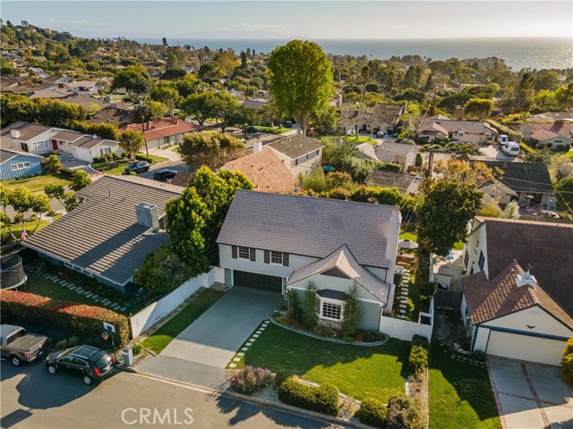 2425 Via Carrillo, Palos Verdes Estates, California 90274, 4 Bedrooms Bedrooms, ,3 BathroomsBathrooms,Residential,Sold,Via Carrillo,PV21052549