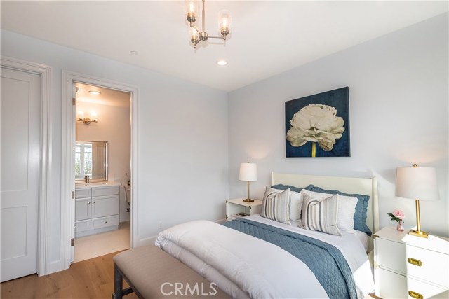 1900 Lynngrove Drive, Manhattan Beach, California 90266, 5 Bedrooms Bedrooms, ,2 BathroomsBathrooms,Residential,Sold,Lynngrove,SB19050815