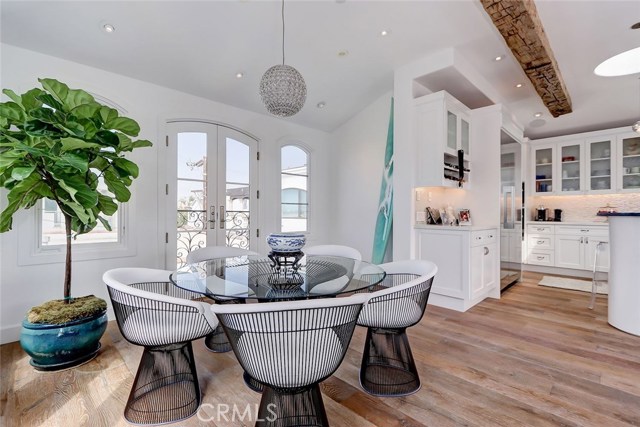 317 9th Street, Manhattan Beach, California 90266, 2 Bedrooms Bedrooms, ,2 BathroomsBathrooms,Residential,Sold,9th,SB20195791