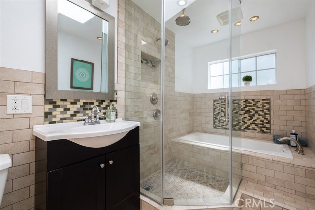 2301 Mathews Avenue, Redondo Beach, California 90278, 3 Bedrooms Bedrooms, ,2 BathroomsBathrooms,Residential,Sold,Mathews,RS20178676