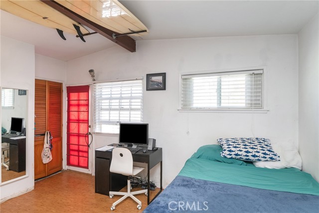 571 33rd Street, Manhattan Beach, California 90266, 2 Bedrooms Bedrooms, ,2 BathroomsBathrooms,Residential,Sold,33rd,SB21059997