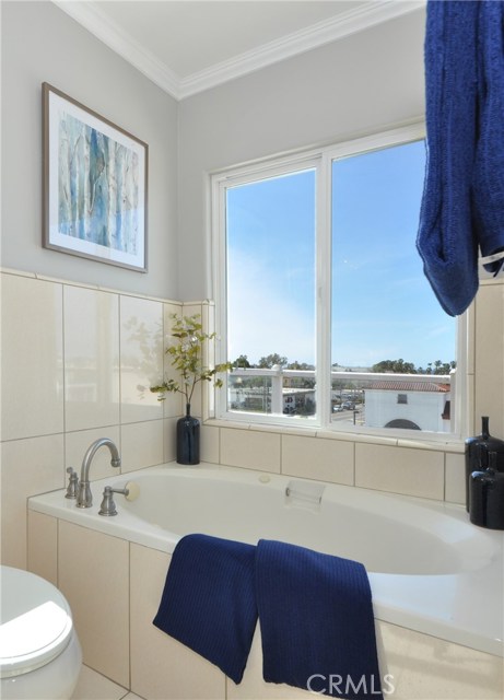 231 Francisca Avenue, Redondo Beach, California 90277, 4 Bedrooms Bedrooms, ,2 BathroomsBathrooms,Residential,Sold,Francisca,SB19047417