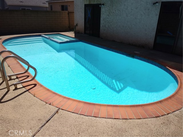 1011 2nd Street, Hermosa Beach, California 90254, 4 Bedrooms Bedrooms, ,2 BathroomsBathrooms,Residential,Sold,2nd,OC19110004