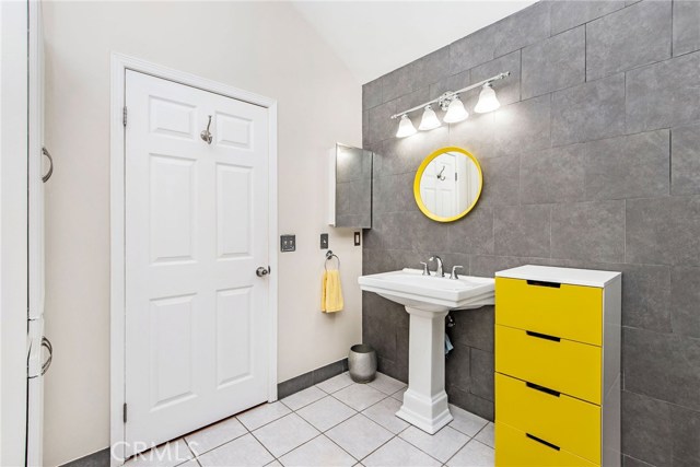 2004 Manhattan Beach Boulevard, Redondo Beach, California 90278, 3 Bedrooms Bedrooms, ,3 BathroomsBathrooms,Residential,Sold,Manhattan Beach,SB19138575
