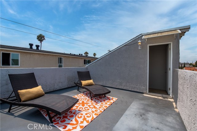 2704 Voorhees Avenue, Redondo Beach, California 90278, 2 Bedrooms Bedrooms, ,1 BathroomBathrooms,Residential,Sold,Voorhees,SB20164502