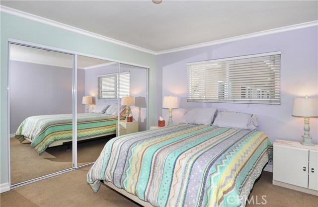 Guest Bedroom, light and bright