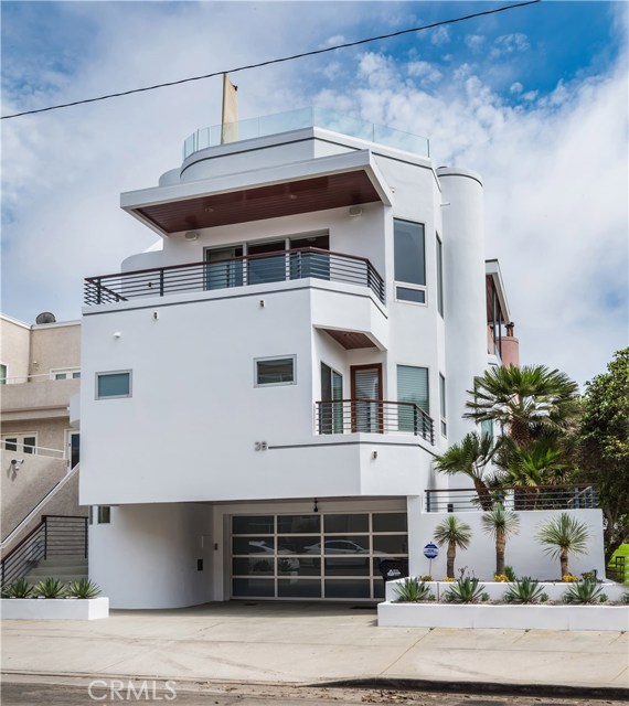 36 15th Street, Hermosa Beach, California 90254, 4 Bedrooms Bedrooms, ,2 BathroomsBathrooms,Residential,Sold,15th,SB18172756