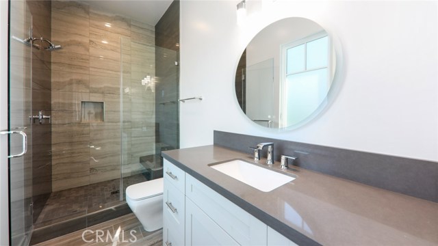 1917 Farrell Avenue, Redondo Beach, California 90278, 4 Bedrooms Bedrooms, ,3 BathroomsBathrooms,Residential,Sold,Farrell,PV20259127
