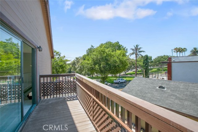 706 Vincent, Redondo Beach, California 90277, 2 Bedrooms Bedrooms, ,3 BathroomsBathrooms,Residential,Sold,Vincent,SB18193066