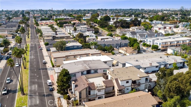 1447 Manhattan Beach Boulevard, Manhattan Beach, California 90266, 3 Bedrooms Bedrooms, ,2 BathroomsBathrooms,Residential,Sold,Manhattan Beach,OC20214796