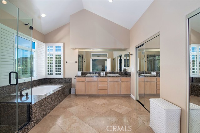 4 Bed Home for Sale in Calabasas, California