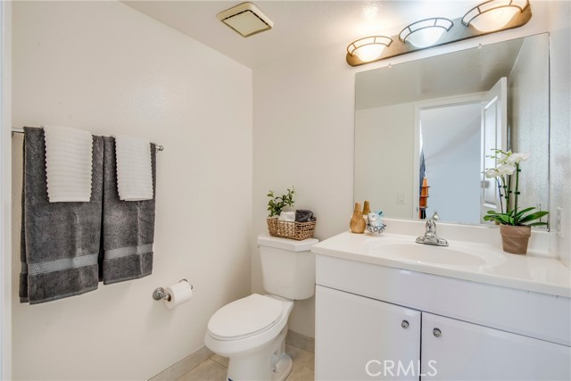 1427 12th Street, Manhattan Beach, California 90266, 2 Bedrooms Bedrooms, ,3 BathroomsBathrooms,Residential,Sold,12th,SB21102526