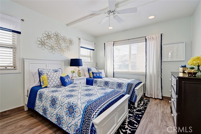 300 28th Street, Hermosa Beach, California 90254, 4 Bedrooms Bedrooms, ,4 BathroomsBathrooms,Residential,Sold,28th,SB18066666