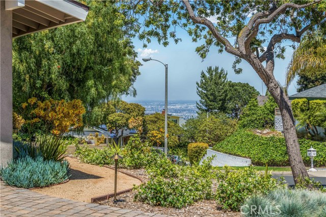 26703 Honey Creek Road, Rancho Palos Verdes, California 90275, 3 Bedrooms Bedrooms, ,2 BathroomsBathrooms,Residential,Sold,Honey Creek,PV18134062