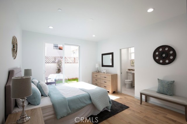 213 Juanita Avenue, Redondo Beach, California 90277, 4 Bedrooms Bedrooms, ,4 BathroomsBathrooms,Residential,Sold,Juanita,SB19068362