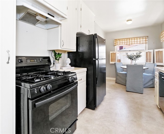 1311 Helberta Avenue, Redondo Beach, California 90277, 4 Bedrooms Bedrooms, ,1 BathroomBathrooms,Residential,Sold,Helberta,PV21135896