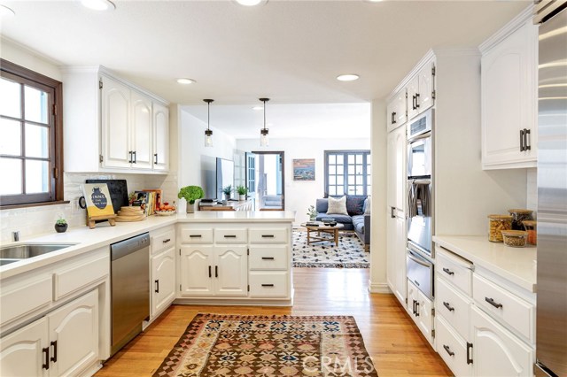 600 35th Street, Manhattan Beach, California 90266, 3 Bedrooms Bedrooms, ,3 BathroomsBathrooms,Residential,Sold,35th,SB19217935