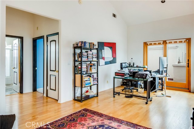 214 Avenue H, Redondo Beach, California 90277, 3 Bedrooms Bedrooms, ,2 BathroomsBathrooms,Residential,Sold,Avenue H,SB17200992