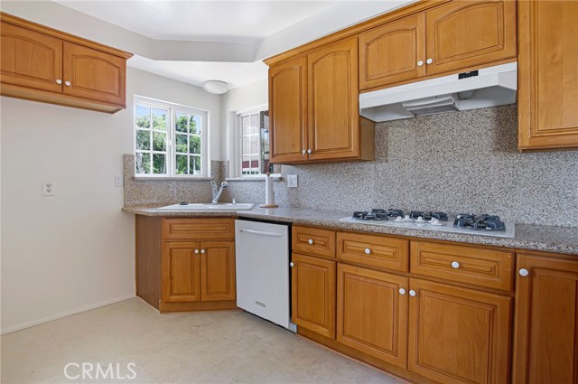2414 Robinson Street, Redondo Beach, California 90278, 5 Bedrooms Bedrooms, ,1 BathroomBathrooms,Residential,Sold,Robinson,SB20153648