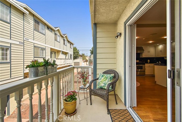 208 Catalina Avenue, Redondo Beach, California 90277, 3 Bedrooms Bedrooms, ,2 BathroomsBathrooms,Residential,Sold,Catalina,SB20172494