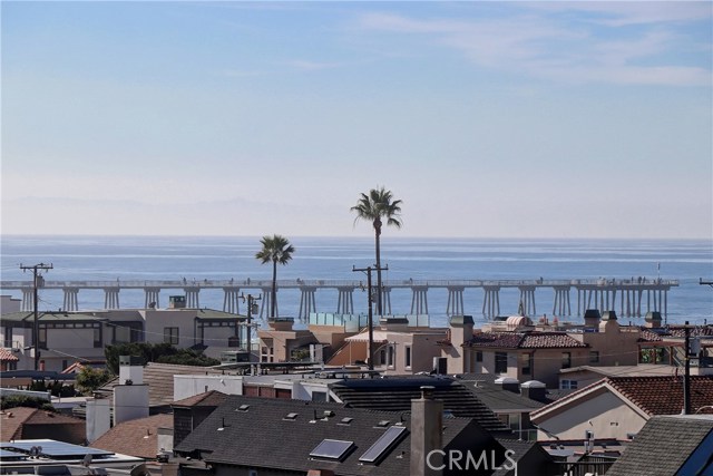 Killer HB Pier view - zoomed in some.