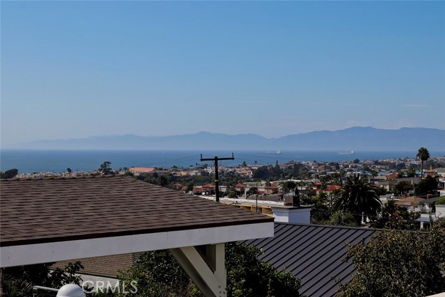 1057 8th Place, Hermosa Beach, California 90254, 5 Bedrooms Bedrooms, ,3 BathroomsBathrooms,Residential,Sold,8th,SB19212583