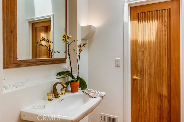 1562 Granvia Altamira, Palos Verdes Estates, California 90274, 4 Bedrooms Bedrooms, ,3 BathroomsBathrooms,Residential,Sold,Granvia Altamira,PV18116853