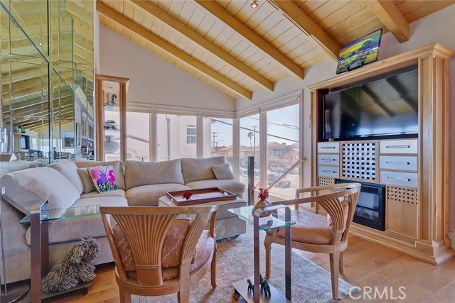 2704 Hermosa Avenue, Hermosa Beach, California 90254, 2 Bedrooms Bedrooms, ,2 BathroomsBathrooms,Residential,Sold,Hermosa,SB19059337