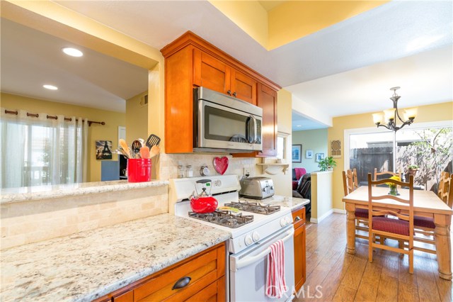 Overlooks Den & Patio Overlooks Den & Patio