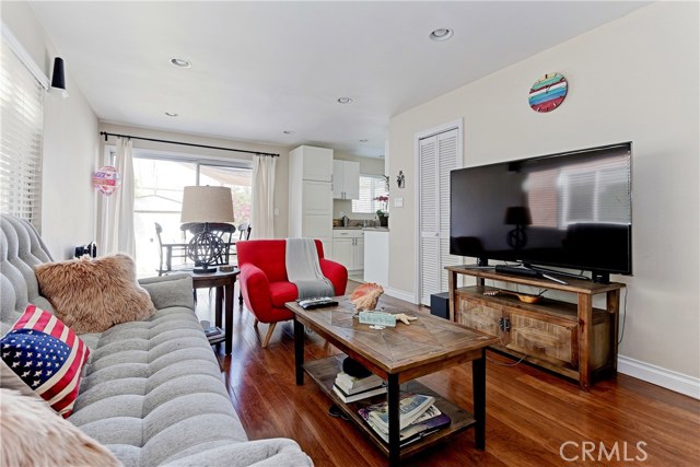 1217 24th Street, Hermosa Beach, California 90254, 3 Bedrooms Bedrooms, ,3 BathroomsBathrooms,Residential,Sold,24th,SB18287542