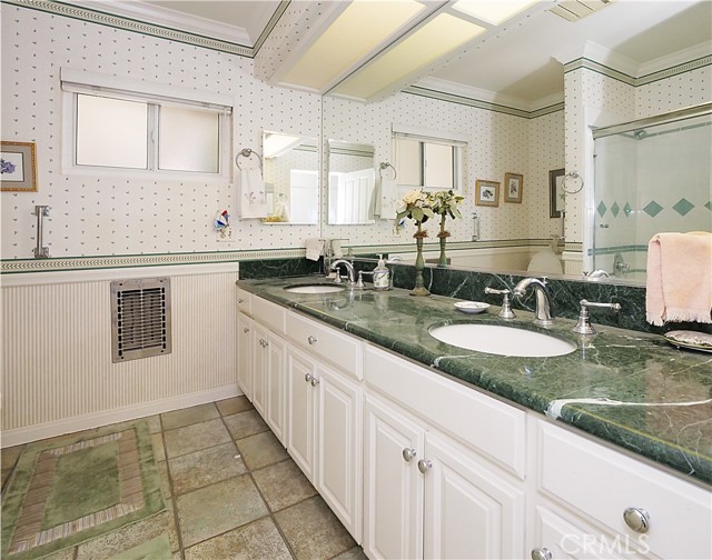 34 Deerhill Drive, Rolling Hills Estates, California 90274, 3 Bedrooms Bedrooms, ,3 BathroomsBathrooms,Residential,Sold,Deerhill,PV21123888