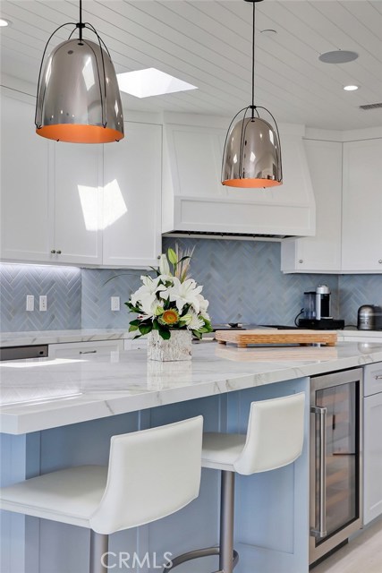 304 3rd Street, Manhattan Beach, California 90266, 4 Bedrooms Bedrooms, ,3 BathroomsBathrooms,Residential,Sold,3rd,SB19234721