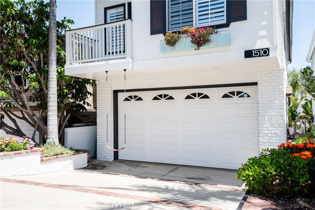 1510 Harper Avenue, Redondo Beach, California 90278, 4 Bedrooms Bedrooms, ,3 BathroomsBathrooms,Residential,Sold,Harper,SB20094082