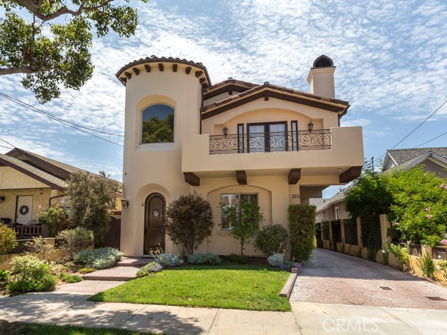 215 Francisca Avenue, Redondo Beach, California 90277, 3 Bedrooms Bedrooms, ,2 BathroomsBathrooms,Residential,Sold,Francisca,SB17169896