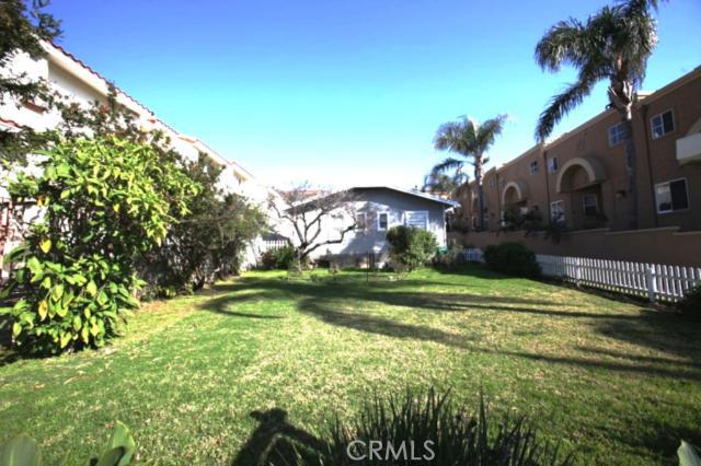 134 Broadway, Redondo Beach, California 90277, ,Residential Income,Sold,Broadway,S11083554