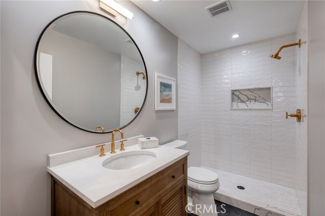 748 Manhattan Beach Boulevard, Manhattan Beach, California 90266, 3 Bedrooms Bedrooms, ,3 BathroomsBathrooms,Residential,Sold,Manhattan Beach,SB20129777