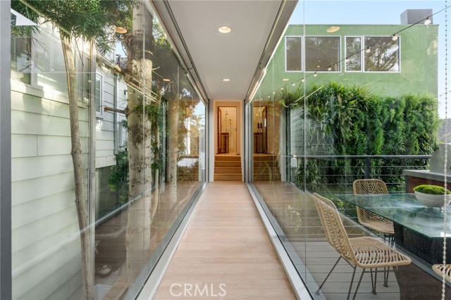 464 34th Street, Manhattan Beach, California 90266, 4 Bedrooms Bedrooms, ,3 BathroomsBathrooms,Residential,Sold,34th,SB21028091