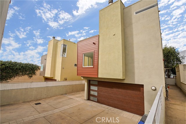 313 Anita Street, Redondo Beach, California 90278, 4 Bedrooms Bedrooms, ,3 BathroomsBathrooms,Residential,Sold,Anita,SB21003759