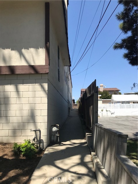 2211 Grant Avenue, Redondo Beach, California 90278, ,Residential Income,Sold,Grant,SB18208975