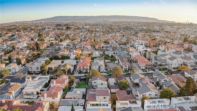 2215 Huntington Lane, Redondo Beach, California 90278, 3 Bedrooms Bedrooms, ,2 BathroomsBathrooms,Residential,Sold,Huntington,PW21010737