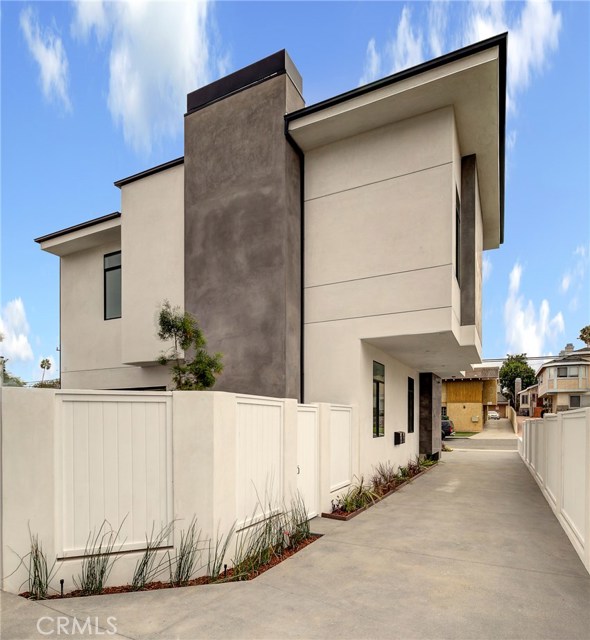1909 Huntington Lane, Redondo Beach, California 90278, 4 Bedrooms Bedrooms, ,3 BathroomsBathrooms,Residential,Sold,Huntington,PV18234490