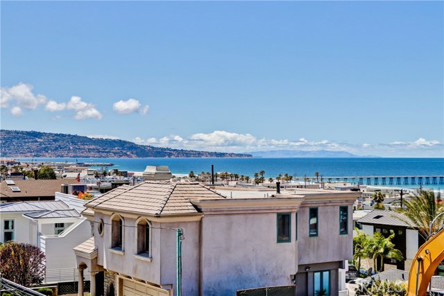 1955 Monterey Boulevard, Hermosa Beach, California 90254, 4 Bedrooms Bedrooms, ,2 BathroomsBathrooms,Residential,Sold,Monterey,SB18111119
