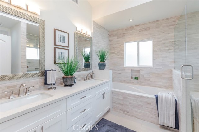 502 Paulina Avenue, Redondo Beach, California 90277, 3 Bedrooms Bedrooms, ,2 BathroomsBathrooms,Residential,Sold,Paulina,SB17257861