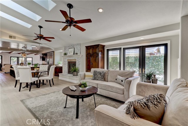 Photo of 423 Magnolia Street, Costa Mesa, CA 92627