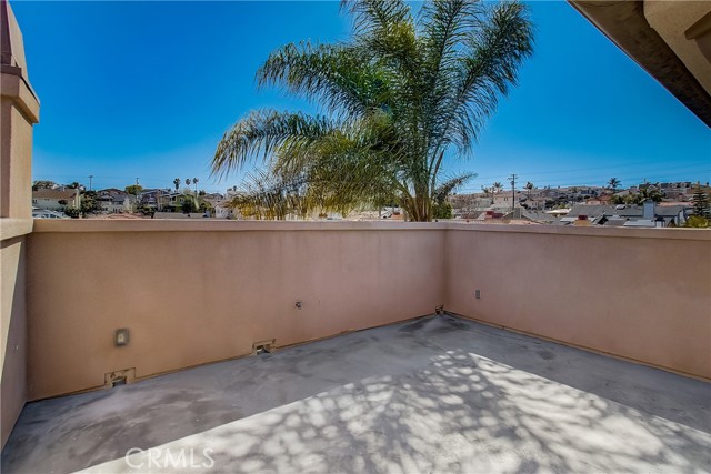 1910 Marshallfield Lane, Redondo Beach, California 90278, 4 Bedrooms Bedrooms, ,4 BathroomsBathrooms,Residential,Sold,Marshallfield,SB21057730