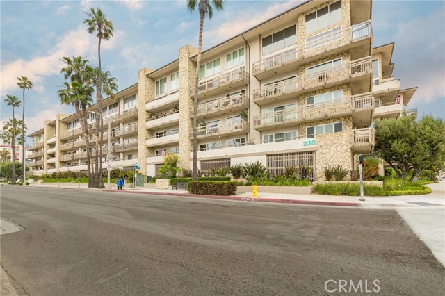 230 Catalina Avenue, Redondo Beach, California 90277, 2 Bedrooms Bedrooms, ,2 BathroomsBathrooms,Residential,Sold,Catalina,SB17111529